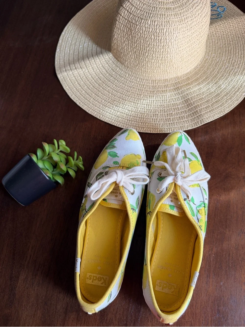 Kate spade New York For Keds Lemon print Pointer Shoes Size 6.0